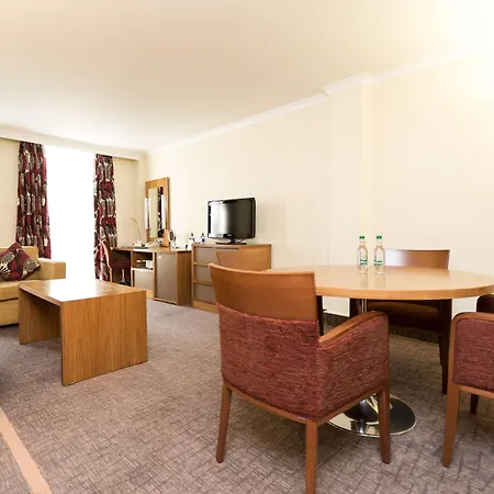 Hotel Hilton London Olympia Exterior foto