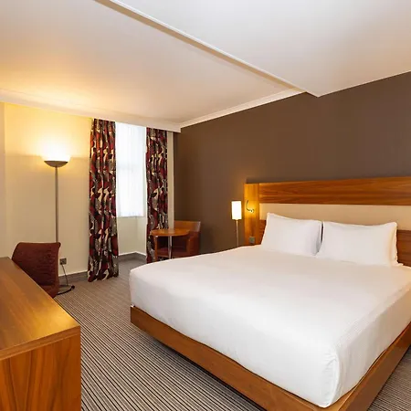 Hotel Hilton London Olympia Exterior foto