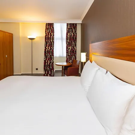 Hotel Hilton London Olympia Exterior foto