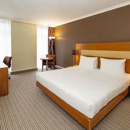Hotel Hilton London Olympia Exterior foto