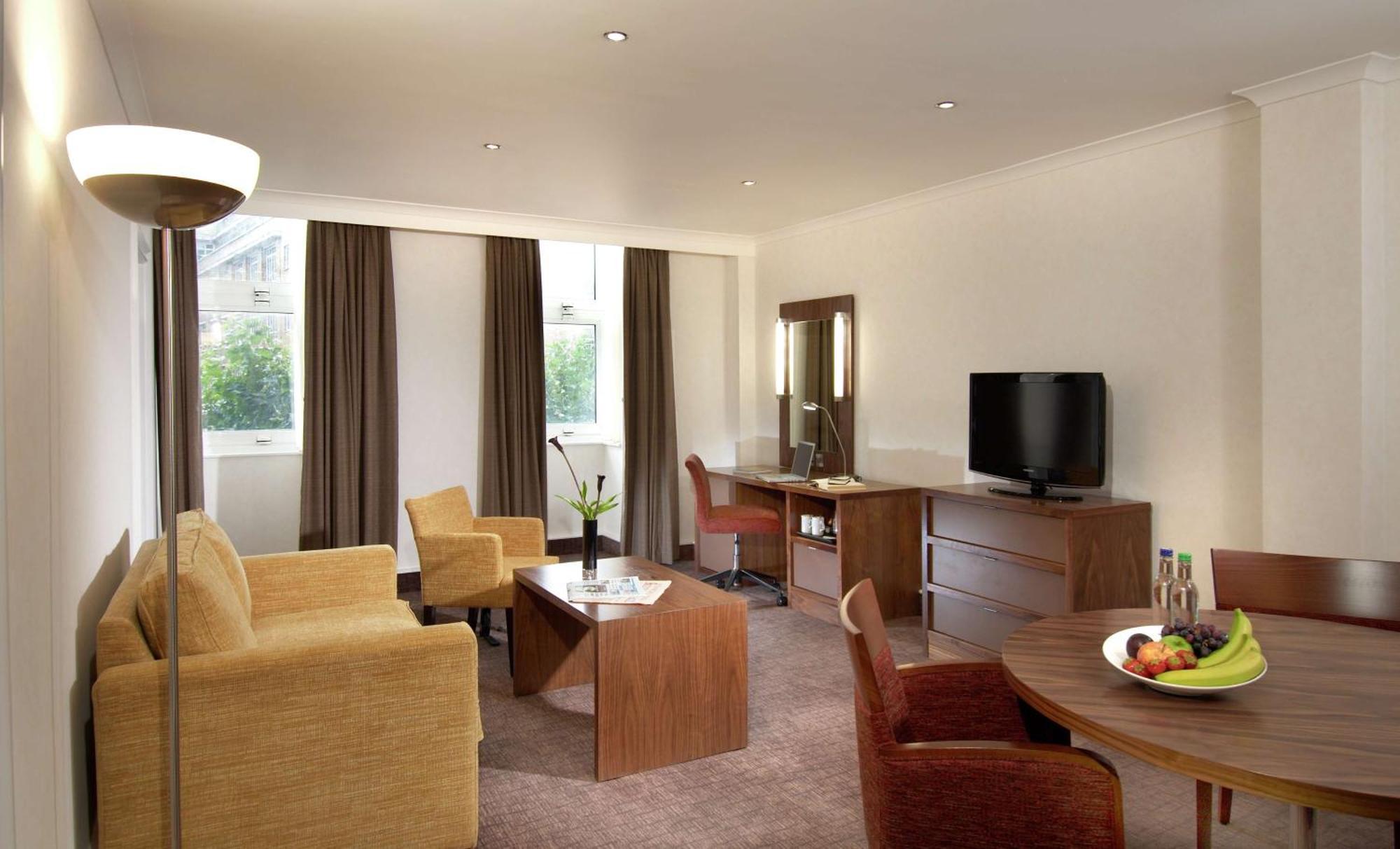 Hilton Olympia 4*