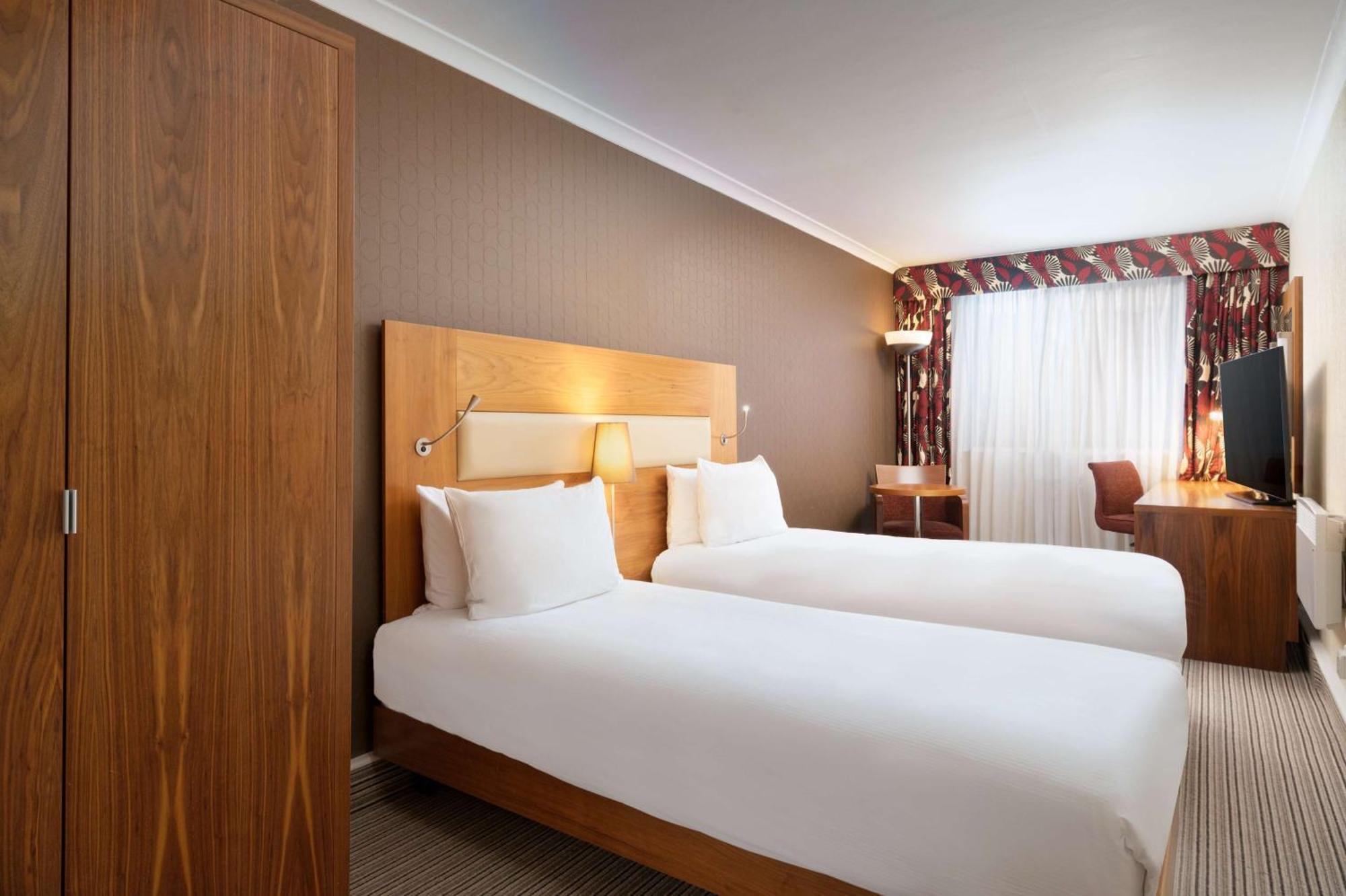 Hilton Olympia 4* London